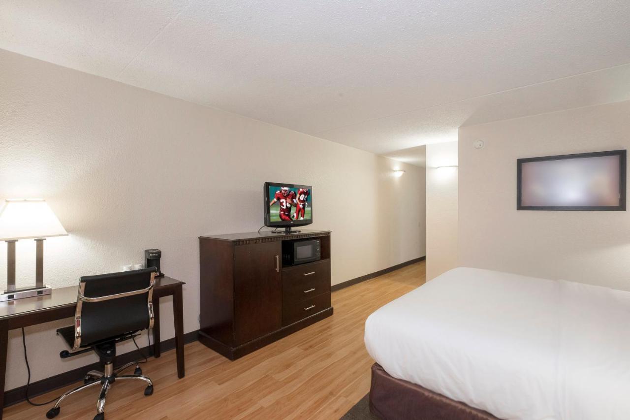 Red Roof Inn & Suites Mt Holly - Mcguire Afb Westampton Exteriér fotografie