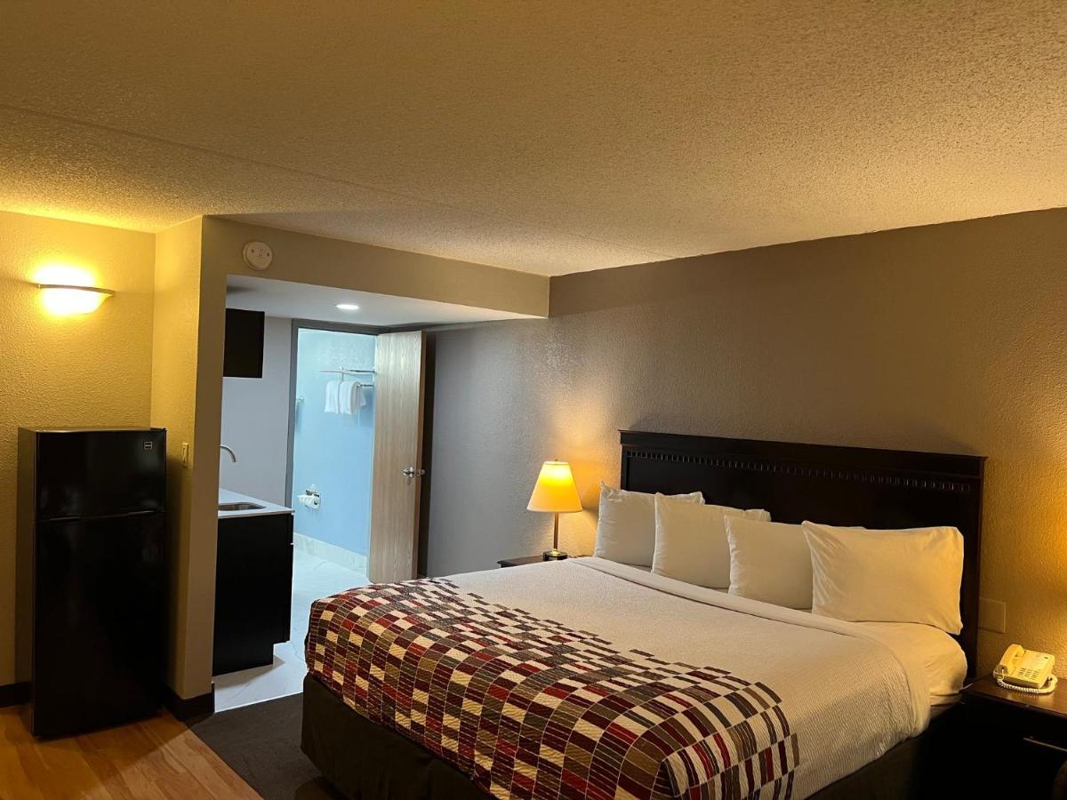 Red Roof Inn & Suites Mt Holly - Mcguire Afb Westampton Exteriér fotografie